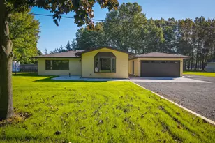 1708 S Carr Rd, Muskegon, MI 49442 - Photo 1