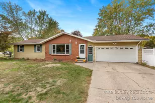 4776 Crestwood Ave, Holland, MI 49423 - Photo 1