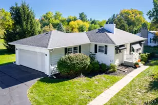 960 Brownwood Ave NW, Grand Rapids, MI 49504 - Photo 1