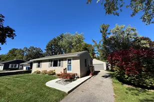 125 Williams Dr, Battle Creek, MI 49015 - Photo 1