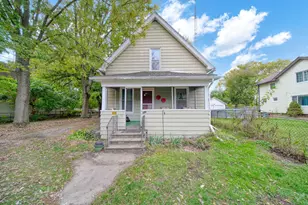 828 Maltby St, Jackson, MI 49202 - Photo 1