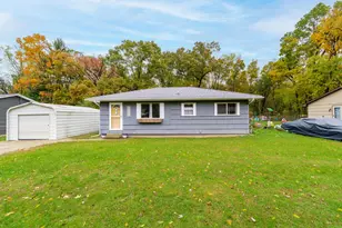 113 Blueberry Ln, Battle Creek, MI 49037 - Photo 1