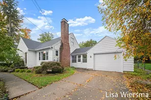 543 Fairfield Ave NW, Grand Rapids, MI 49504 - Photo 1