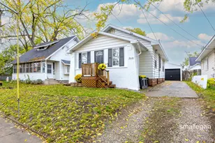 545 Woodridge St NE, Grand Rapids, MI 49505 - Photo 1