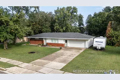 579 W Huizenga Avenue, Zeeland, MI 49464 - Photo 1