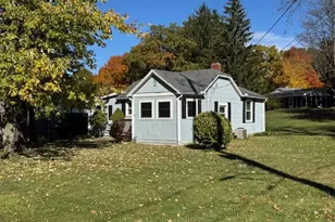 417 Clinton St, Jonesville, MI 49250 - Photo 1