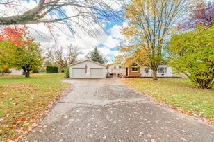 211 Gilbertson Ave, Big Rapids, MI 49307 - Photo 1