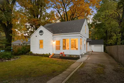 2022 Alamo Avenue, Kalamazoo, MI 49006 - Photo 1