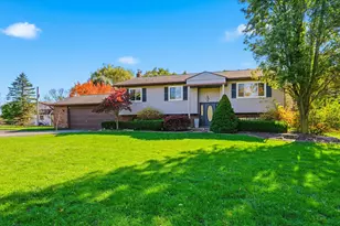 2932 Bogue Creek Dr, Howell, MI 48855 - Photo 1