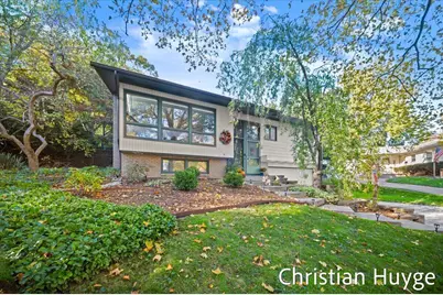 1611 Ridgeview Street SE, Grand Rapids, MI 49506 - Photo 1