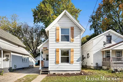 1052 Broadway Avenue NW, Grand Rapids, MI 49504 - Photo 1