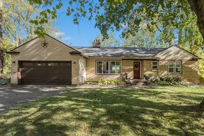 4404 N Division Avenue NE, Comstock Park, MI 49321 - Photo 1