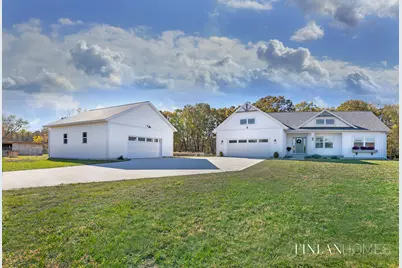 2845 Montcalm Avenue SE, Lowell, MI 49331 - Photo 1