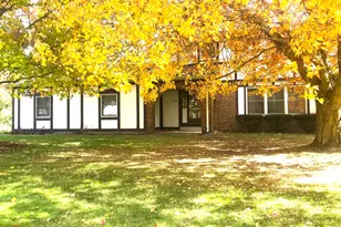 9625 Oakview Dr, Portage, MI 49024 - Photo 1