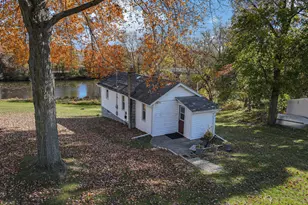 810 S Constantine St, Three Rivers, MI 49093 - Photo 1