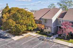 205 Wayne St, Saint Joseph, MI 49085 - Photo 1