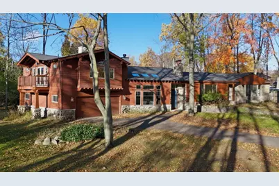 28190 Wildwood Trail, Farmington Hills, MI 48336 - Photo 1