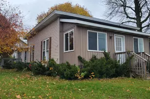 726 N Lafayette St, Greenville, MI 48838 - Photo 1