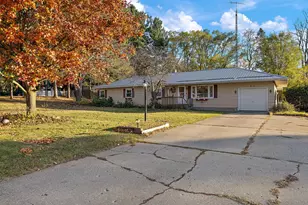 813 E Alice St, Whitehall, MI 49461 - Photo 1