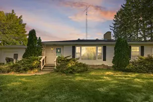 1919 Broadway, Benton Harbor, MI 49022 - Photo 1