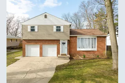 135 California Avenue, Muskegon, MI 49445 - Photo 1