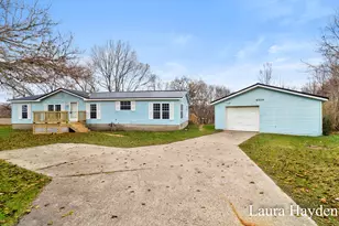 6220 W Riverside Dr, Saranac, MI 48881 - Photo 1