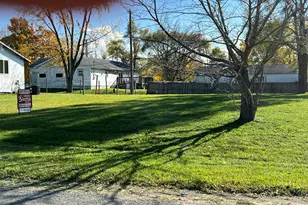 2480 Crawford Dr, Benton Harbor, MI 49022 - Photo 1