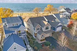 154 Grand Blvd, Benton Harbor, MI 49022 - Photo 1