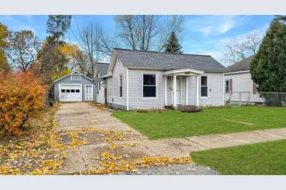 825 Walnut Street, Cadillac, MI 49601 - Photo 1