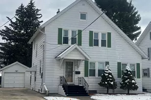809 Seymour Ave, Jackson, MI 49202 - Photo 1