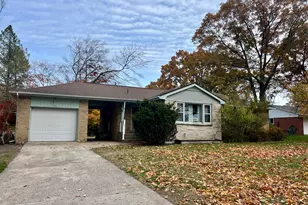 1028 Beechwood St, Ludington, MI 49431 - Photo 1