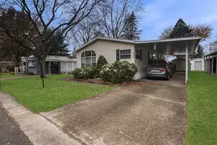 5527 Goldfinch Dr NE, Belmont, MI 49306 - Photo 1