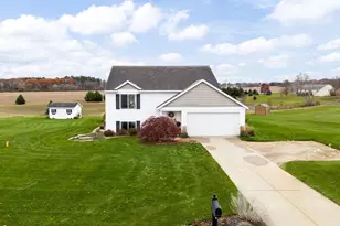 850 Cosby Way Dr NW, Sparta, MI 49345 - Photo 1