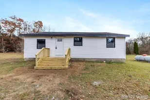 1086 Kathleen Dr, Stanton, MI 48888 - Photo 1