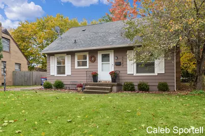 2047 Janes Avenue NE, Grand Rapids, MI 49505 - Photo 1