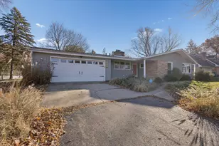 290 Borden Dr, Battle Creek, MI 49017 - Photo 1