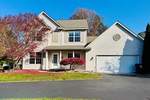 5479 Alberta Dr, Hudsonville, MI 49426 - Photo 1