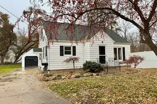 243 Grove St, Coopersville, MI 49404 - Photo 1