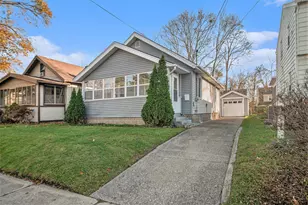 612 Woodridge St NE, Grand Rapids, MI 49505 - Photo 1