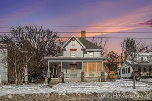 326 E Washington St, Ionia, MI 48846 - Photo 1