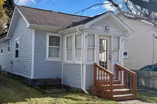 519 Ramsdell St, Manistee, MI 49660 - Photo 1