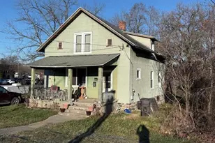 425 E Chicago St, Jonesville, MI 49250 - Photo 1