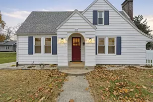 208 W 3rd St, Buchanan, MI 49107 - Photo 1