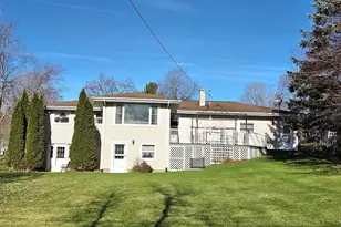 44 Leroy St, Hillsdale, MI 49242 - Photo 1