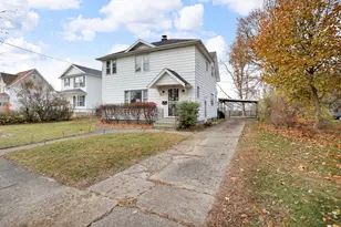 712 N Waterloo Ave, Jackson, MI 49202 - Photo 1