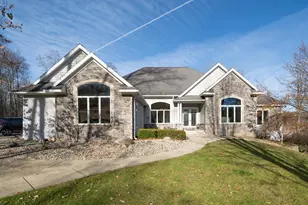 4870 Country Ln, Jackson, MI 49201 - Photo 1