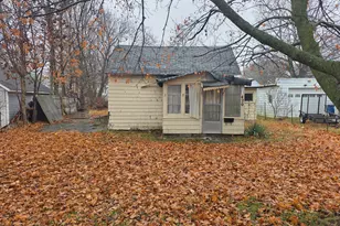 402 Pine St, Shelby, MI 49455 - Photo 1