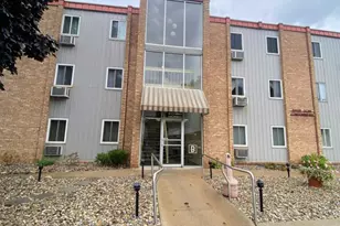 173 E Michigan Ave, Three Rivers, MI 49093 - Photo 1