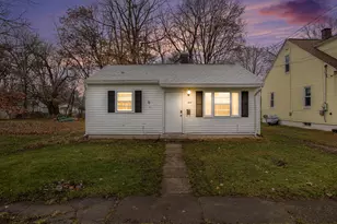 1021 Washburn Ave, Kalamazoo, MI 49048 - Photo 1