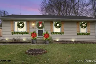 153 Gaylord Dr, Rockford, MI 49341 - Photo 1